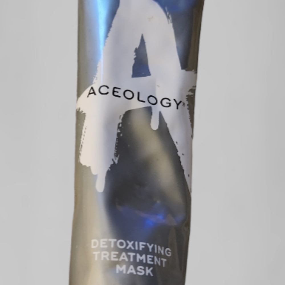 ACEOLOGY DETOXIFYING TREATMENT MASK